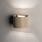 Foto 75282-3 sfeerfoto: Halfronde UP en Down wandlamp in beige met verstelbare lichtbundels