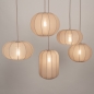 Foto 75299-5: Grote japandi hanglamp met vijf lampionnen van taupe stof en ovale plafondplaat