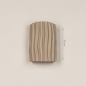 Foto 75449-1: Beige wandlamp in organische vorm