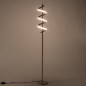 Foto 75458-4: Sierlijke led vloerlamp uitgevoerd in een beige kleur