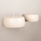 Foto 75471-7: Grote beige hanglamp met twee kappen