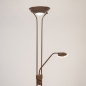 Foto 75514-2: Led uplighter met leeslamp in het koffiebruin en dimbaar met de dimmers op het armatuur