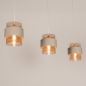 Foto 75521-4: Beige hanglamp voorzien van drie glazen kappen
