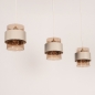 Foto 75521-9: Beige hanglamp voorzien van drie glazen kappen