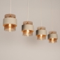 Foto 75526-4: Beige hanglamp voorzien van vier glazen kappen
