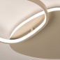 Foto 75627-6: Dimbare, beige plafondlamp in organische vormgeving met dicht vlak als extra accent!