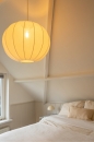 Foto 75670-13: Japandi Pendelleuchte Buttergelb. Große runde Lampionlampe mit einem Durchmesser von 55 cm