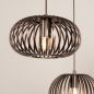 Foto 75862-10: Geborsteld koffiebruine hanglamp met drie open kappen in verschillende vormen