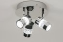 Foto 88216-1: Sfeervolle badkamerlamp voorzien van drie led spots.