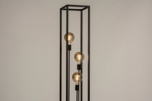 Stehleuchte 15134 Industrielook modern coole Lampen grob Metall schwarz matt rechteckig