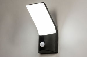 wandlamp 15226 modern aluminium kunststof polycarbonaat slagvast metaal zwart mat langwerpig