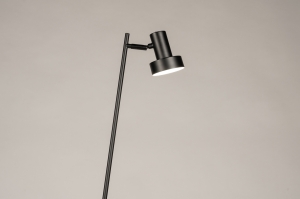 Stehleuchte 15774 modern Metall schwarz rund viereckig