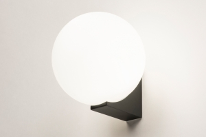 wandlamp 74698 modern eigentijds klassiek glas wit opaalglas metaal zwart mat rond